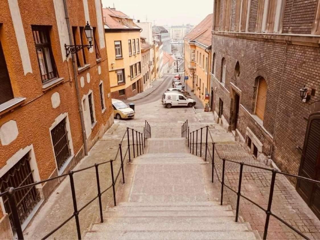 Apartament Pala Gardem *